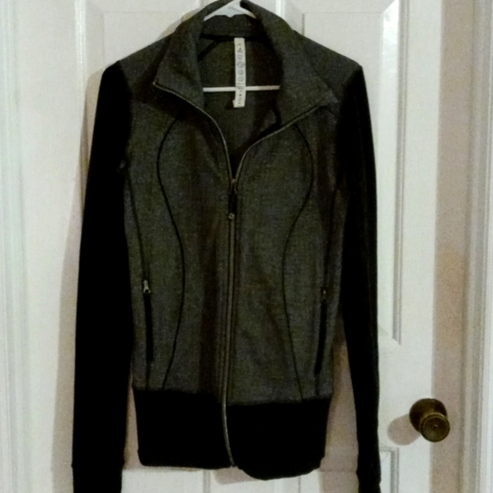 Lululemon athletica .